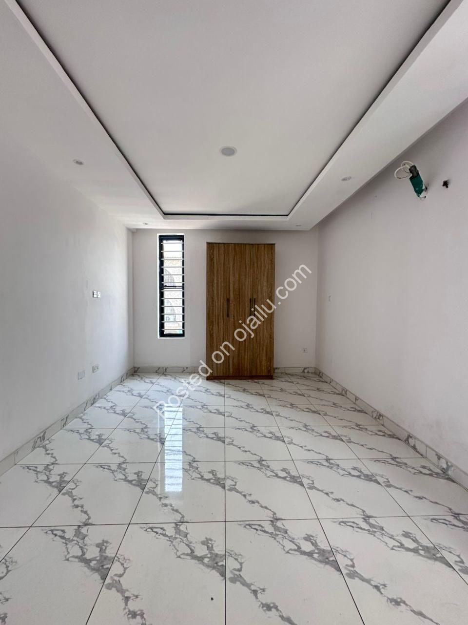 Coastal Road Gem: 3 Luxe 4-Bed Semis in Lekki