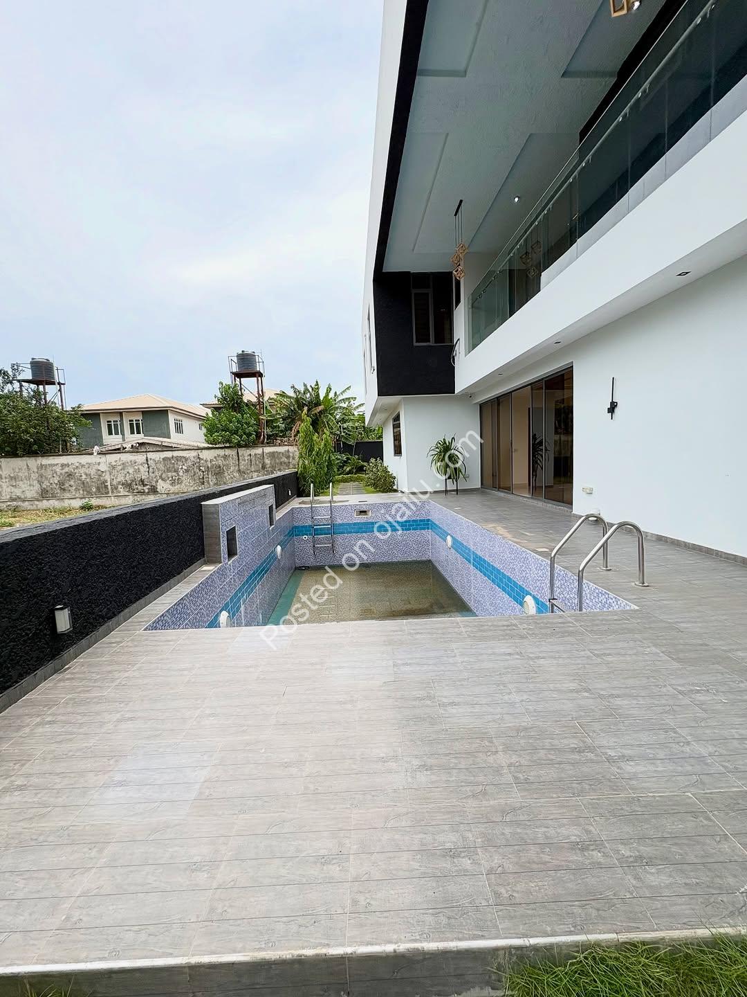 Ajah’s Ultimate Luxury Estate: 5-Bed Duplex with Pool & Penthouse