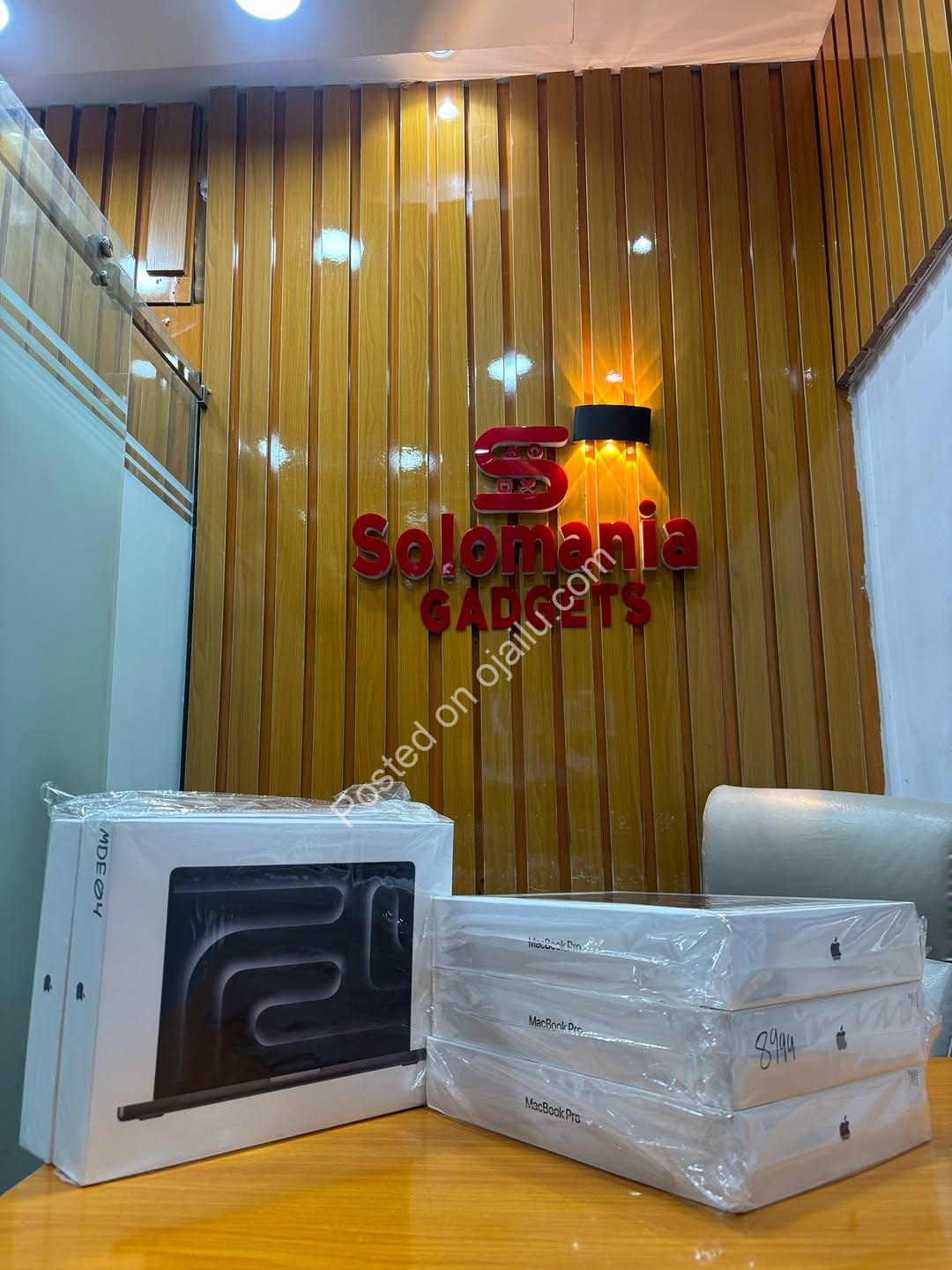 M5 MacBook Pro: 24GB RAM, 1TB SSD, Space Black