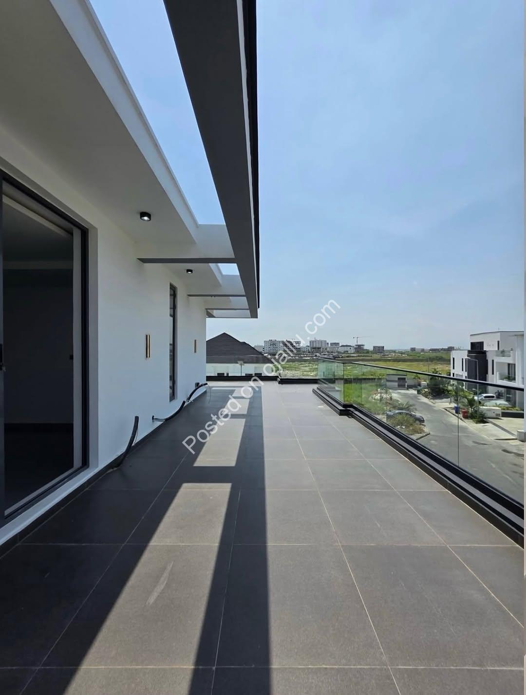 Lekki’s Ultimate 5-Bedroom Estate Masterpiece