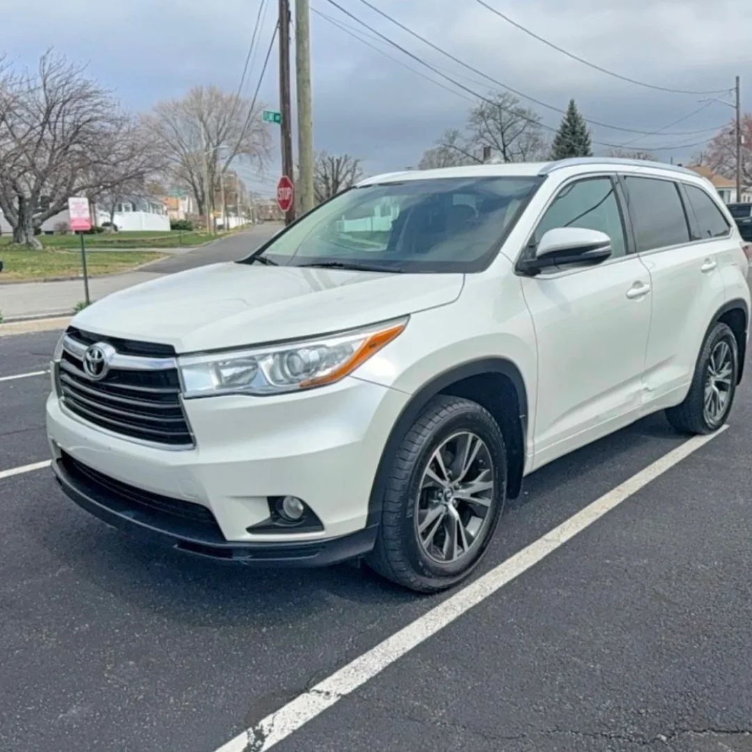 2016 Highlander: Luxury SUV, Unbeatable Price