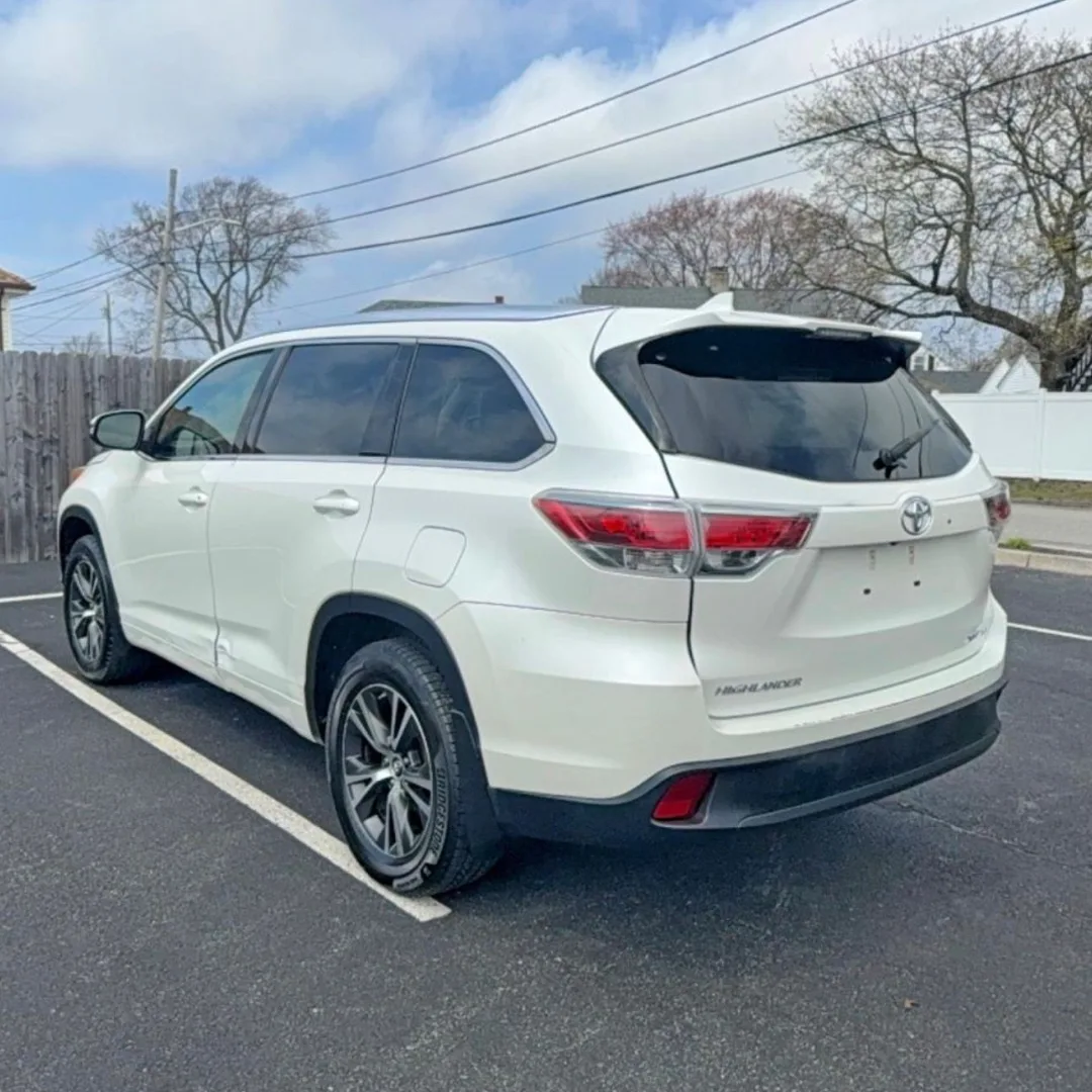 2016 Highlander: Luxury SUV, Unbeatable Price