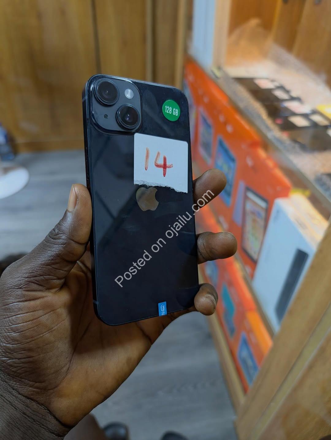 Premium UK iPhone 14: Flawless & Fast!
