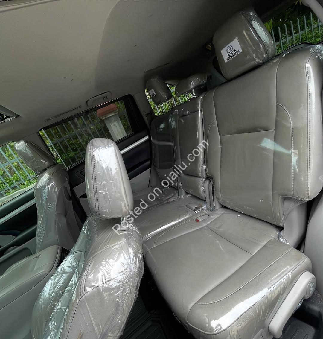 2017 Highlander XLE AWD – Imported Luxury, 32M Only