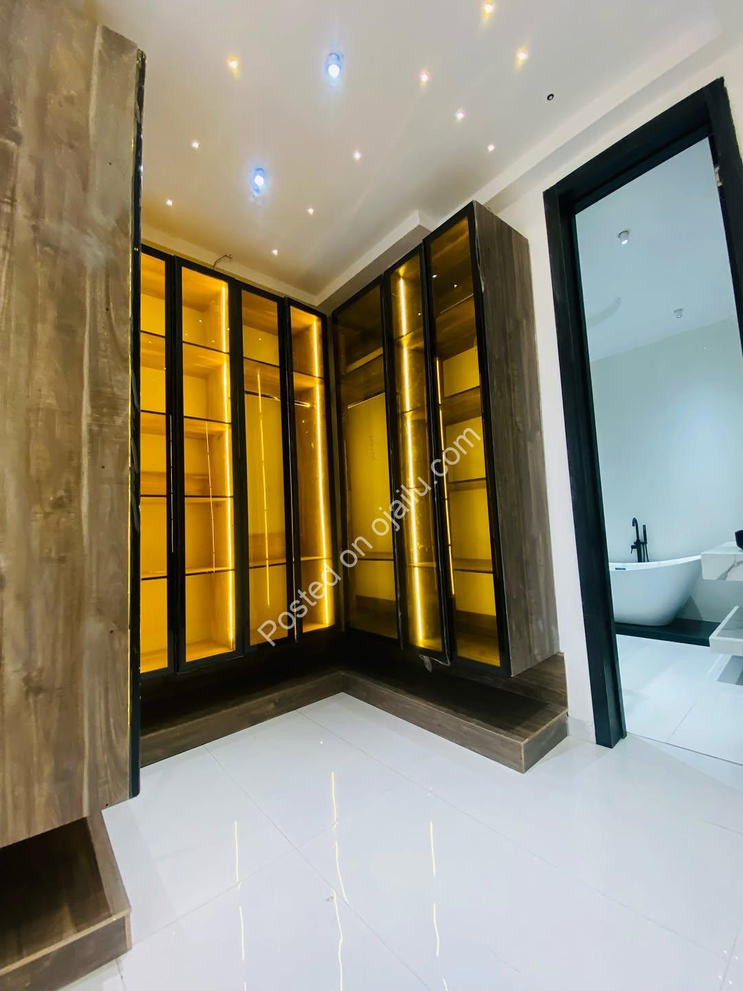 Elegant 5-Bedroom Haven in Prestigious Chevron