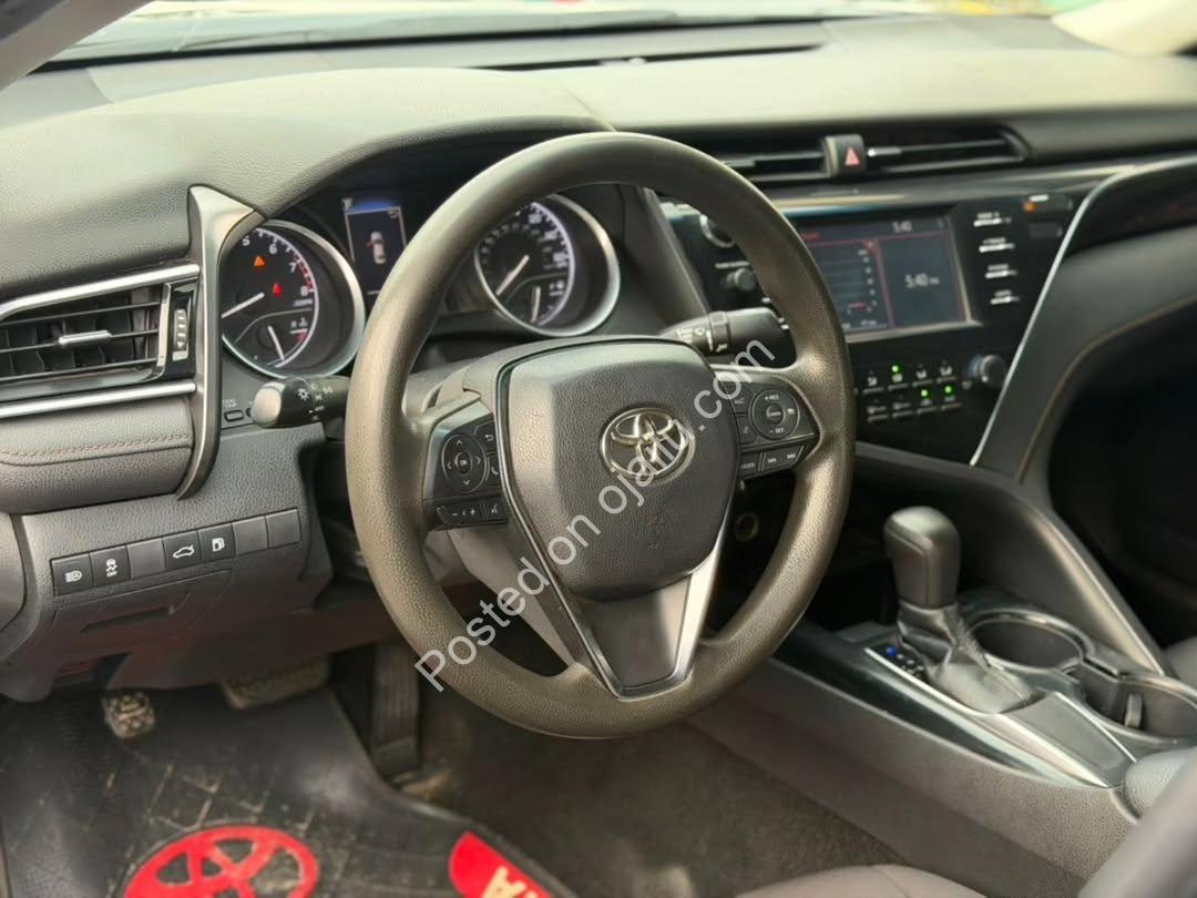 “Spotless 2018 Toyota Camry Sport – Own the Cleanest Ride in Lekki!”