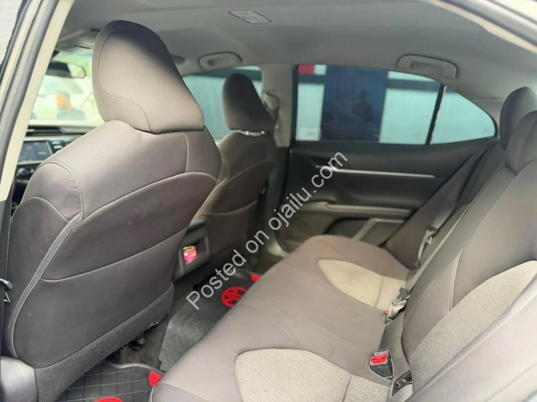 “Spotless 2018 Toyota Camry Sport – Own the Cleanest Ride in Lekki!”