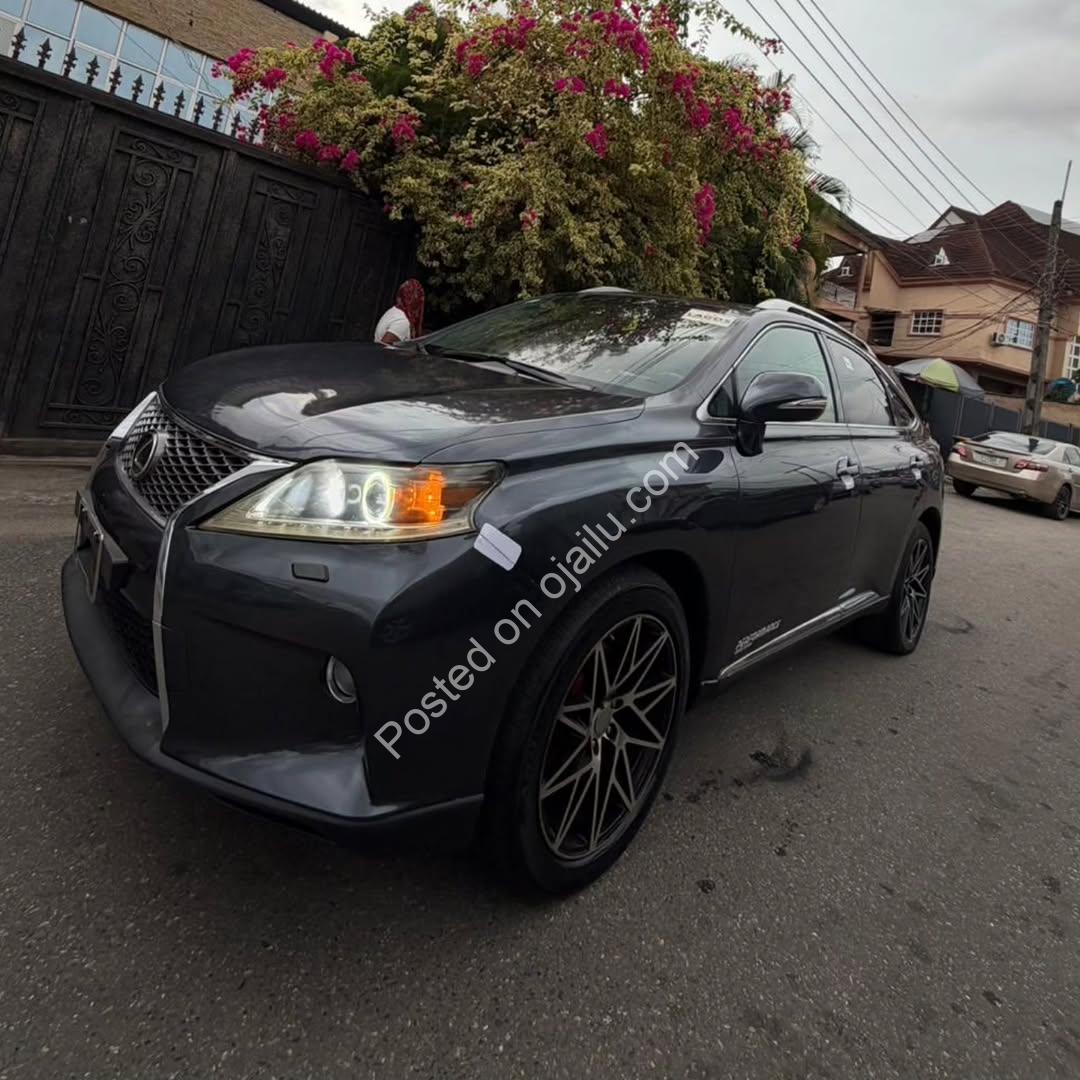 “Pristine 2011 Lexus RX350: Unmatched Luxury, Unbeatable Value”