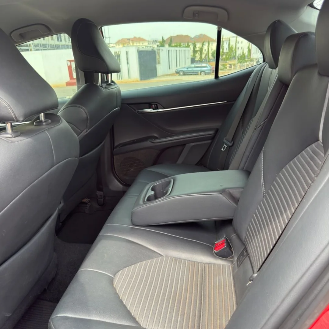 2019 Toyota Camry SE – Perfect & Ready to Drive
