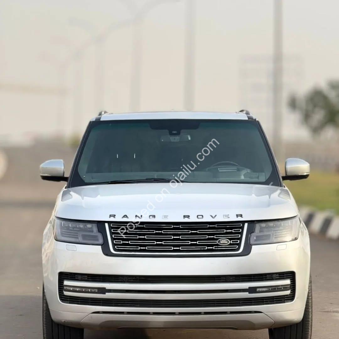 Luxury 2017 Range Rover: Perfect & Ready Now