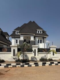 Unleash Power: 2019 Camry XLE V6 Sport Sedan