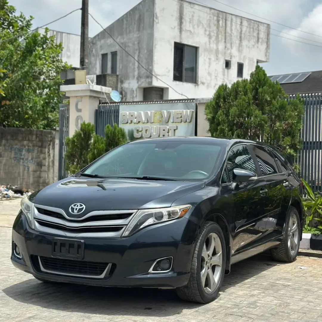 Clean 2013 Toyota Venza: Accident-Free, N17.4M