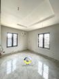 Luxury Ikota Maisonettes: Ensuite Living, Walk-In Closet & Balcony