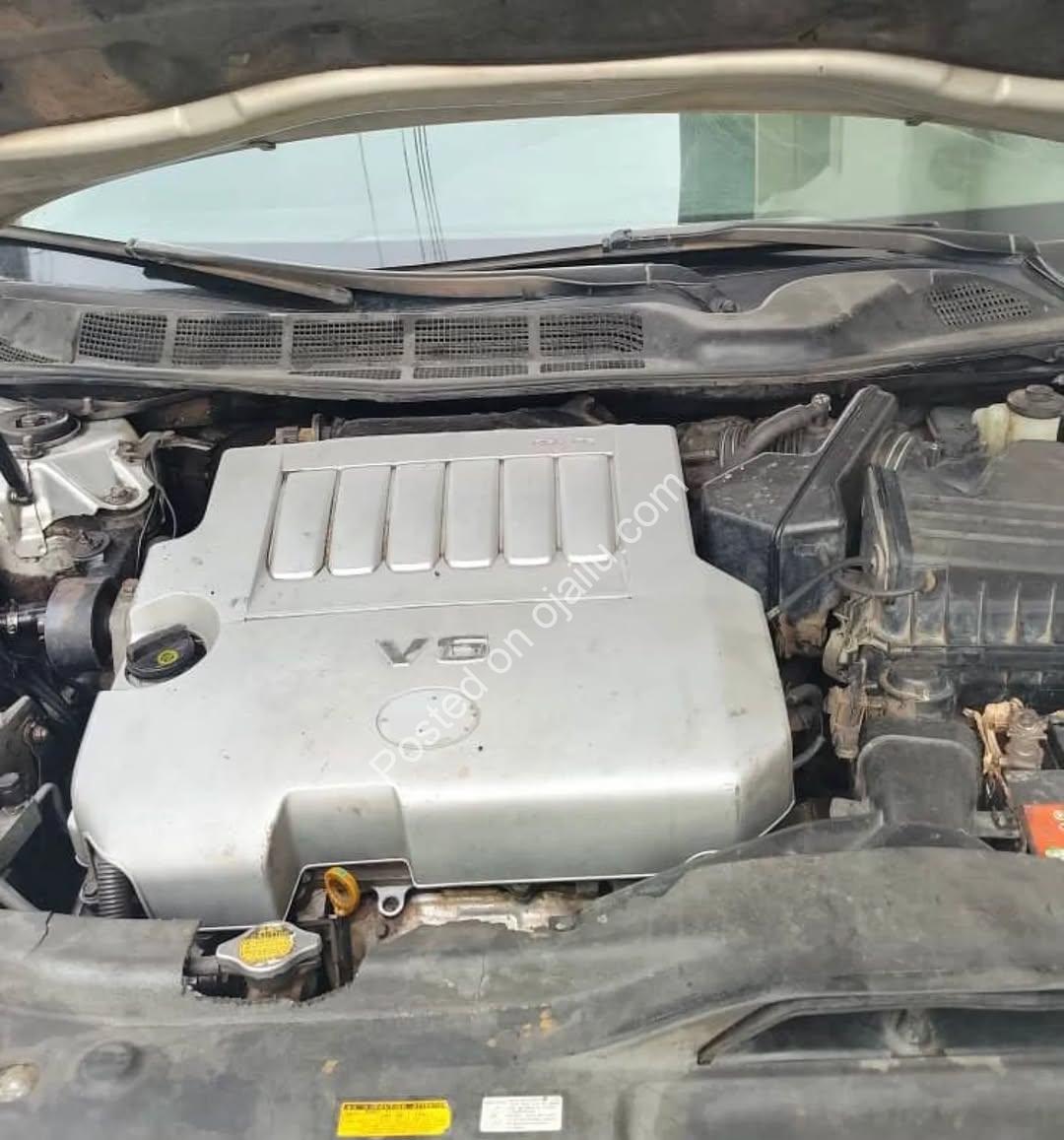 2010 Avalon XLS: Smooth Luxury, Perfect Engine, ₦4.5M