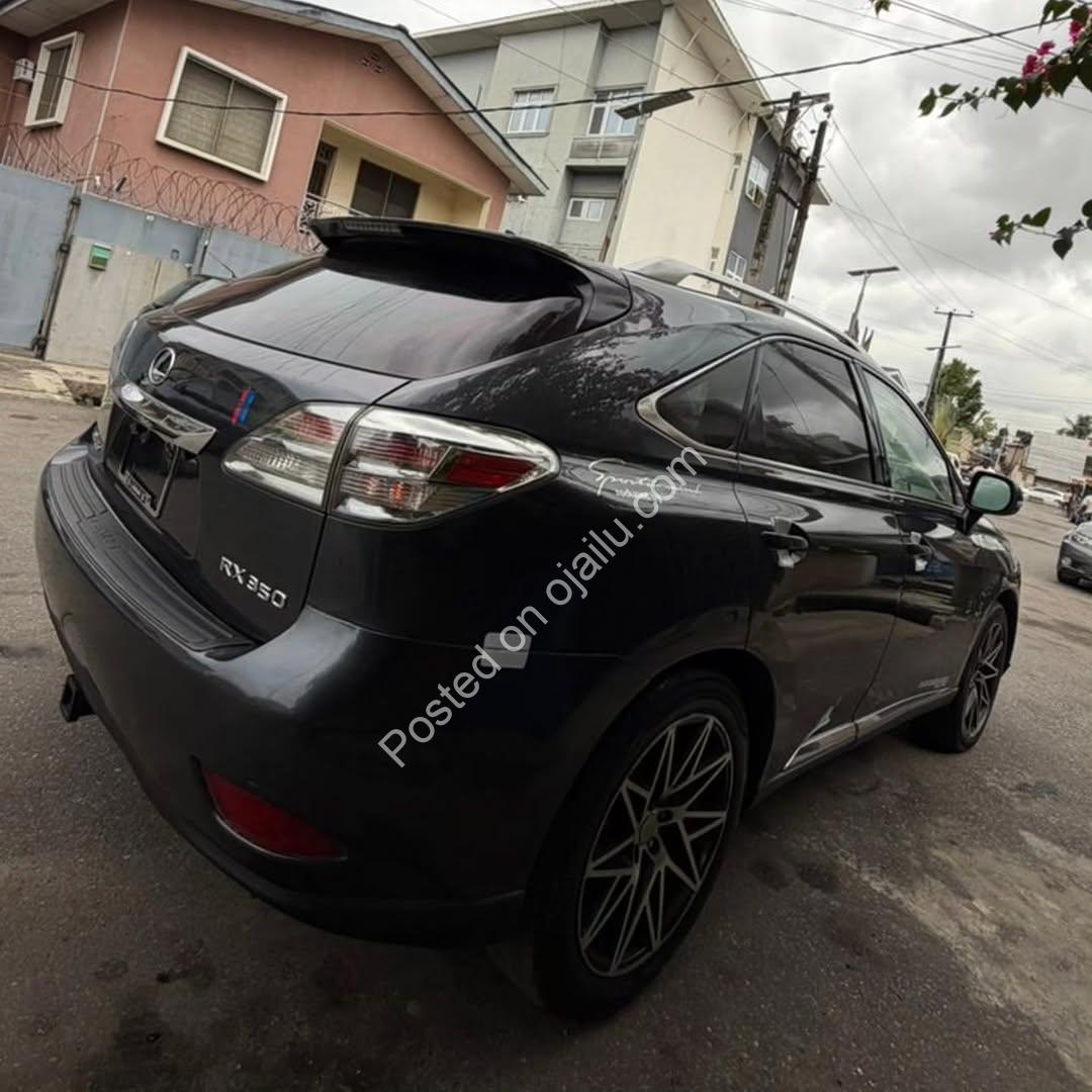 “Pristine 2011 Lexus RX350: Unmatched Luxury, Unbeatable Value”