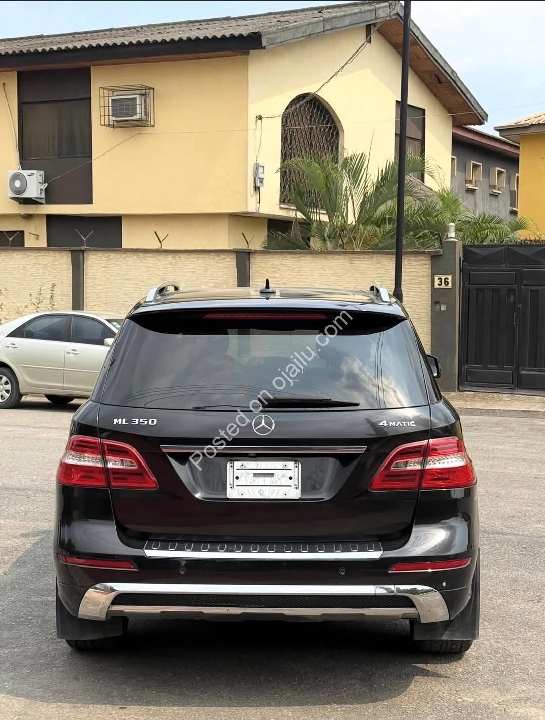 Luxury 4Matic SUV: 2013 Mercedes ML350