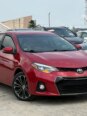 2015 Toyota Corolla SE: Loaded & Accident-Free – Drive Now!