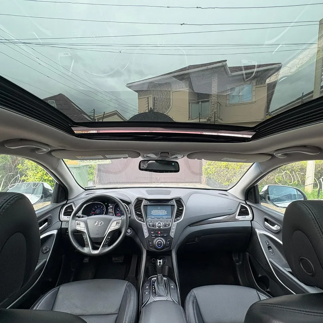 Luxury Panoramic SUV – Accident-Free & Keyless Start