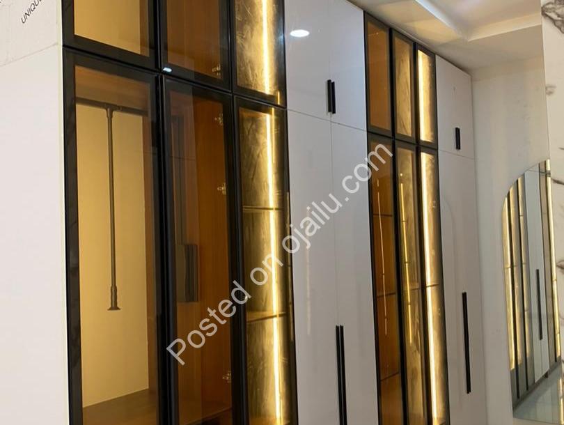 Chevron Haven: 5-Bed Estate with Pool & 24/7 Power