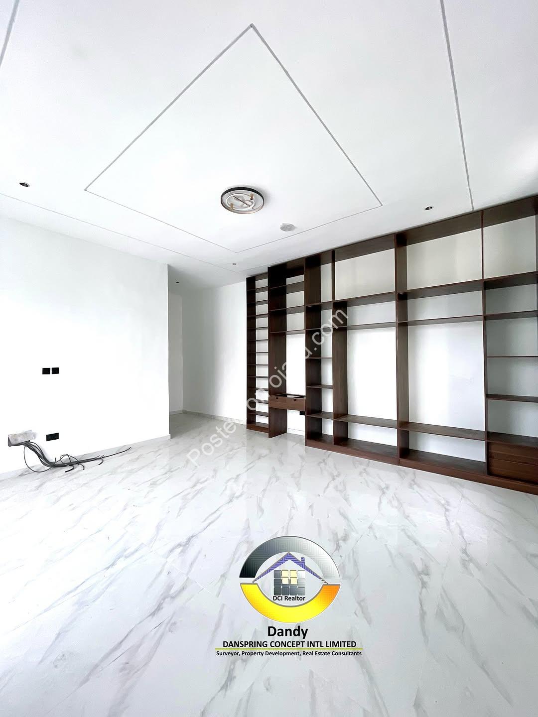 Lekki’s New 5-Bedroom Oasis with Pool & Luxury Finishes