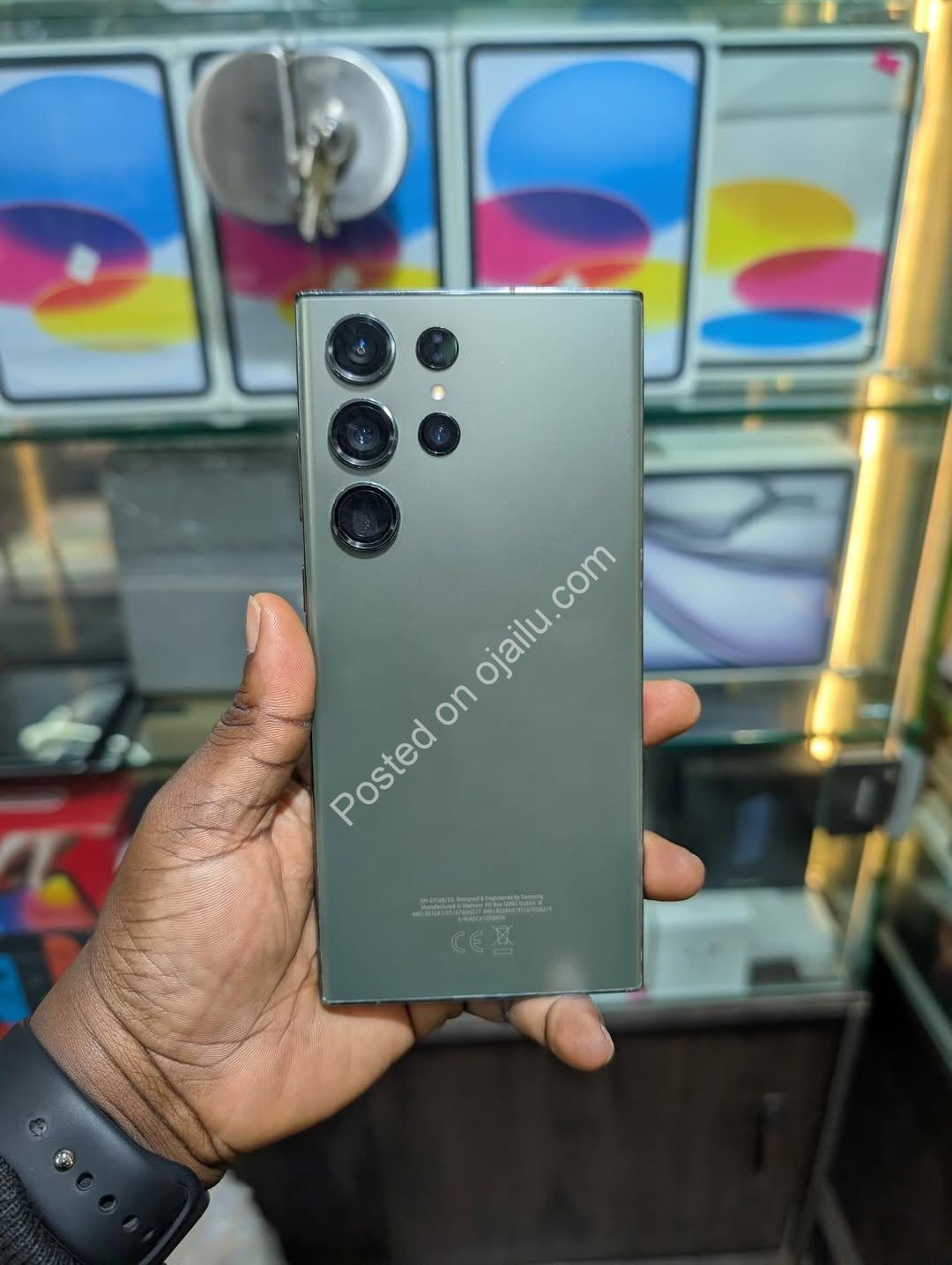 Samsung S23 Ultra 256GB: Stunning Green, Dual SIM, Unbeatable Price!