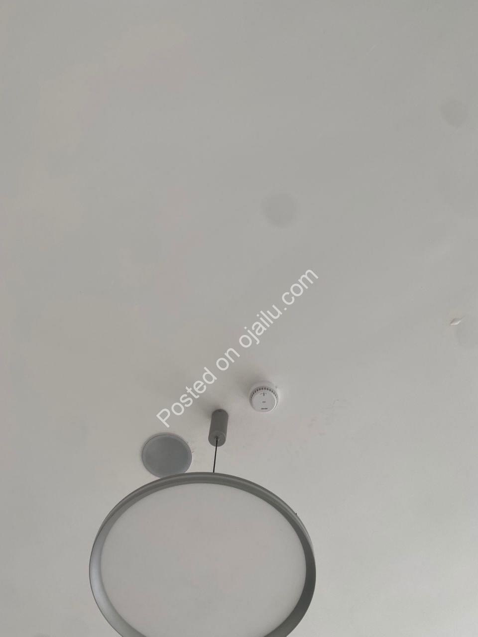 Chandelier-Luxe Mobile Suite: Barely Used, 3.5M
