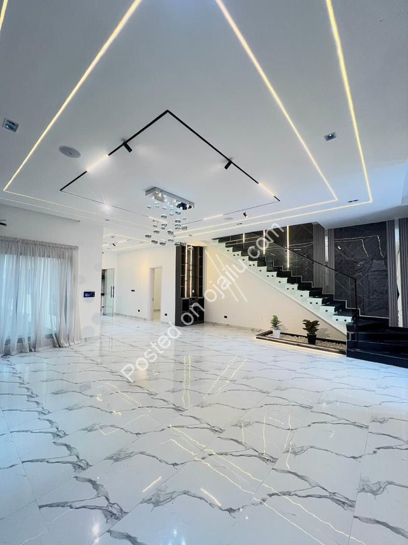 Elegant 5-Bed Dulex with Private Pool & Cinema