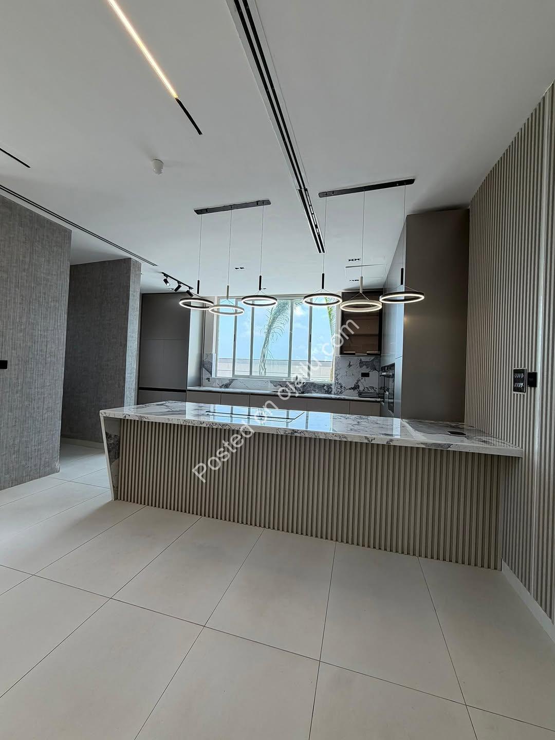 Lekki’s Elite Penthouse: Pool, Gym & Skyline Views