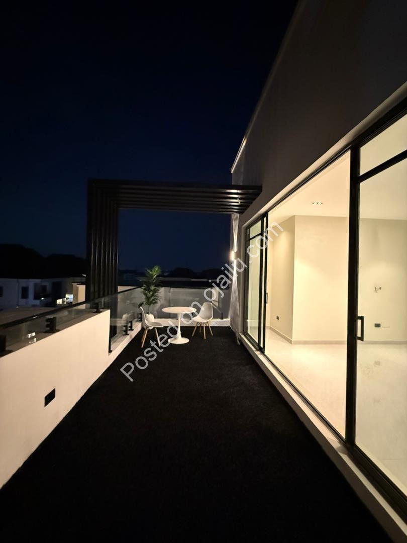 Lekki’s Ultimate 5-Bedroom Estate Haven