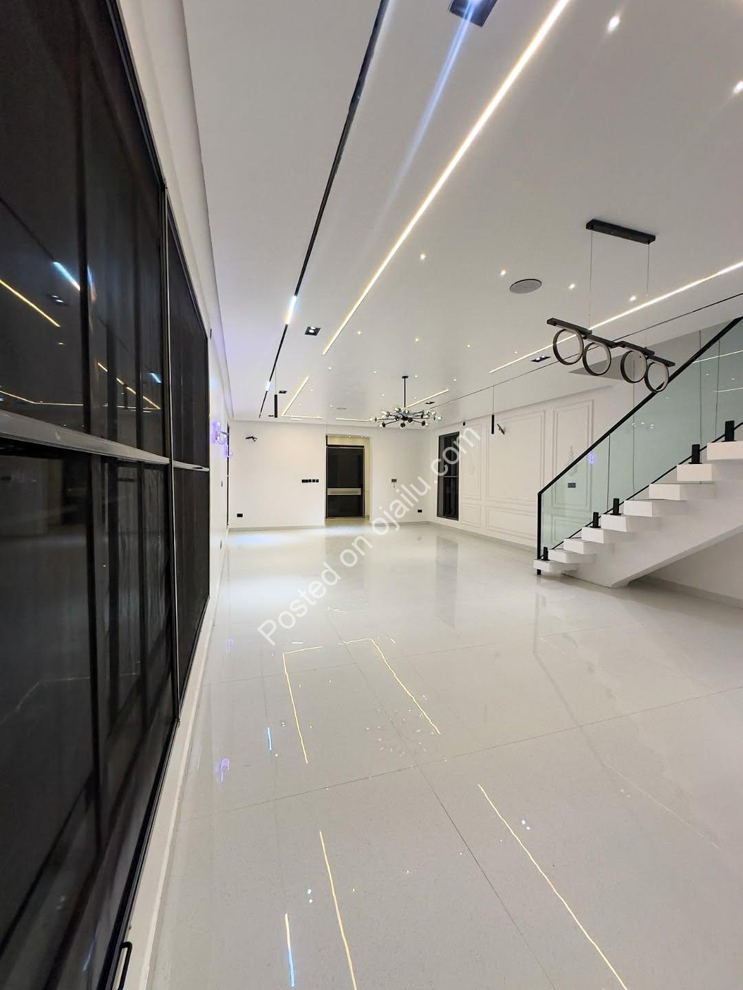 Exquisite 5-Bedroom Haven in Ajah’s Royal Garden Estate