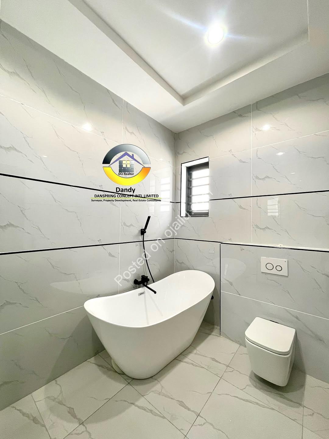 Lekki’s Grand 5-Bedroom Oasis with BQ