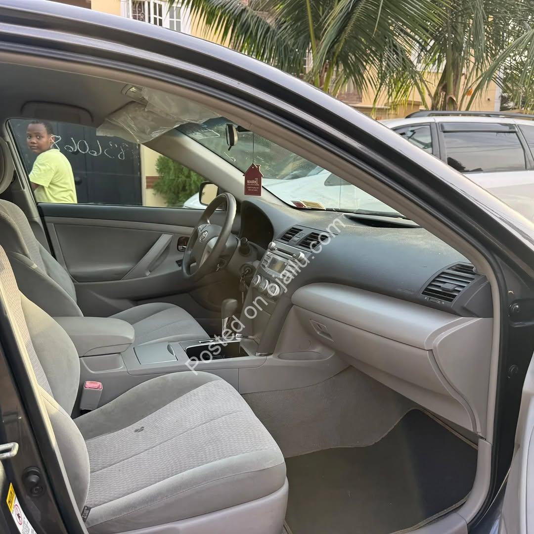 Own a 2011 Toyota Camry LE: Duty Paid