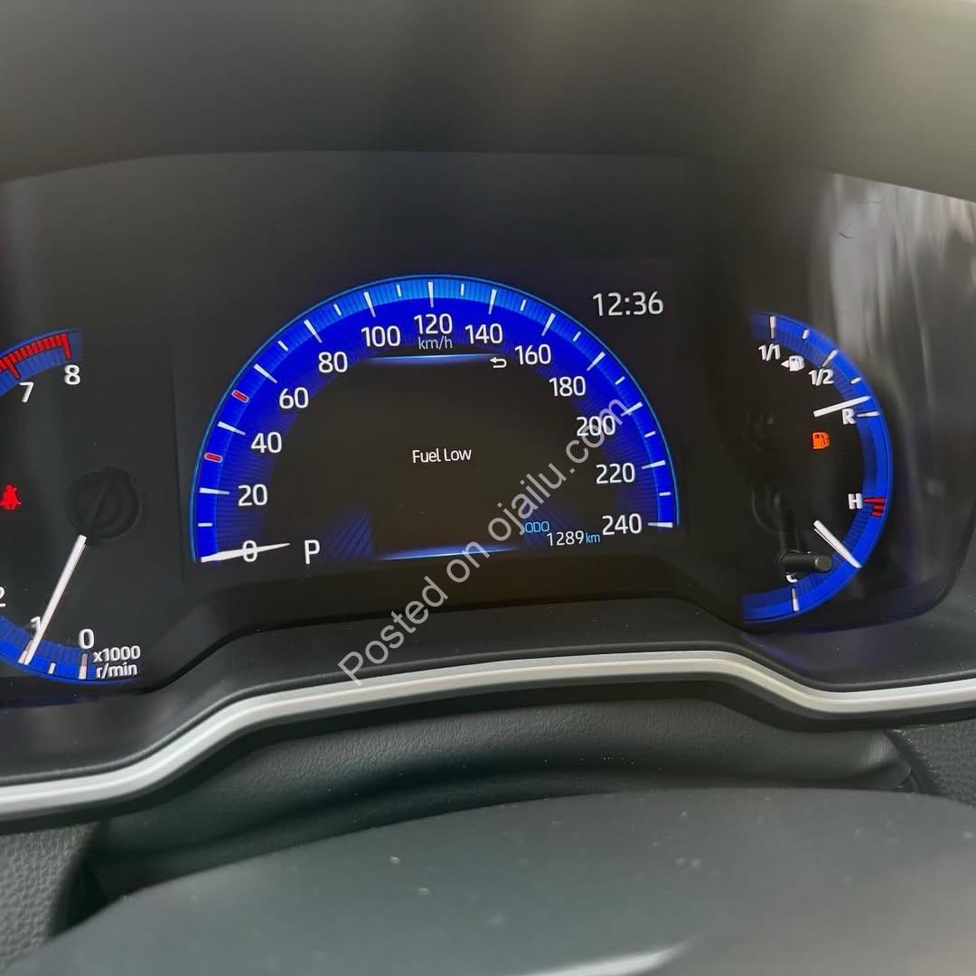 Brand New 2024 Corolla: Zero Miles, Ultimate MPG & Style