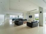 Lagos Oceanfront Haven: 2-Bedroom Luxury with Pool & Tennis