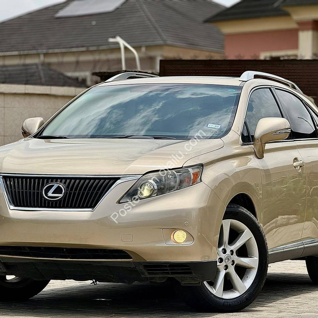 2010 Lexus RX350: Pristine Luxury, Accident Free