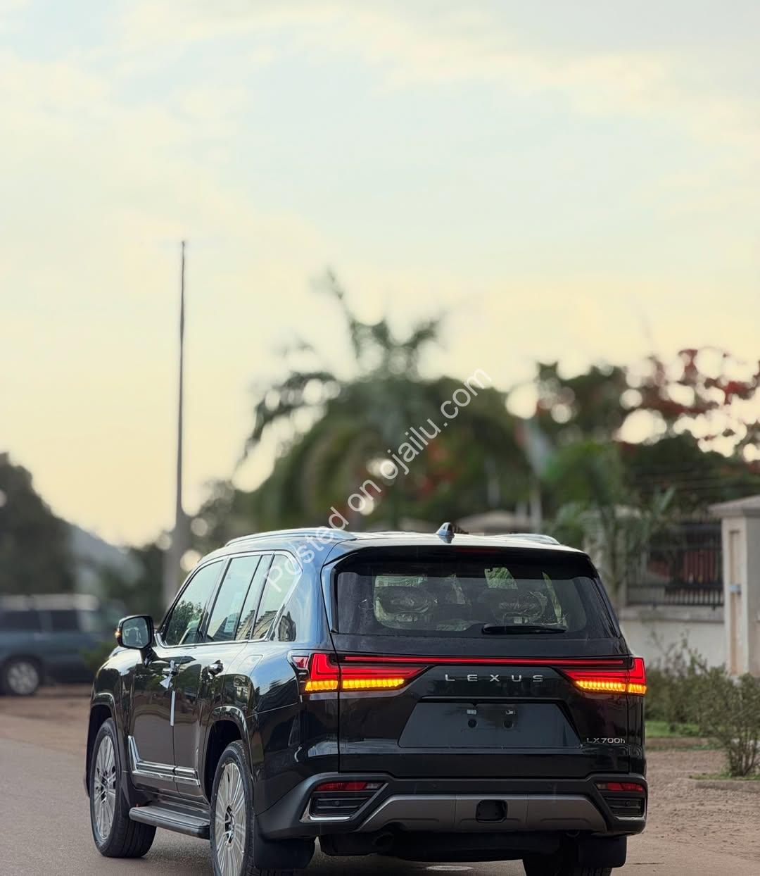 2026 Lexus LX 700h: Hybrid Power, VIP Luxury