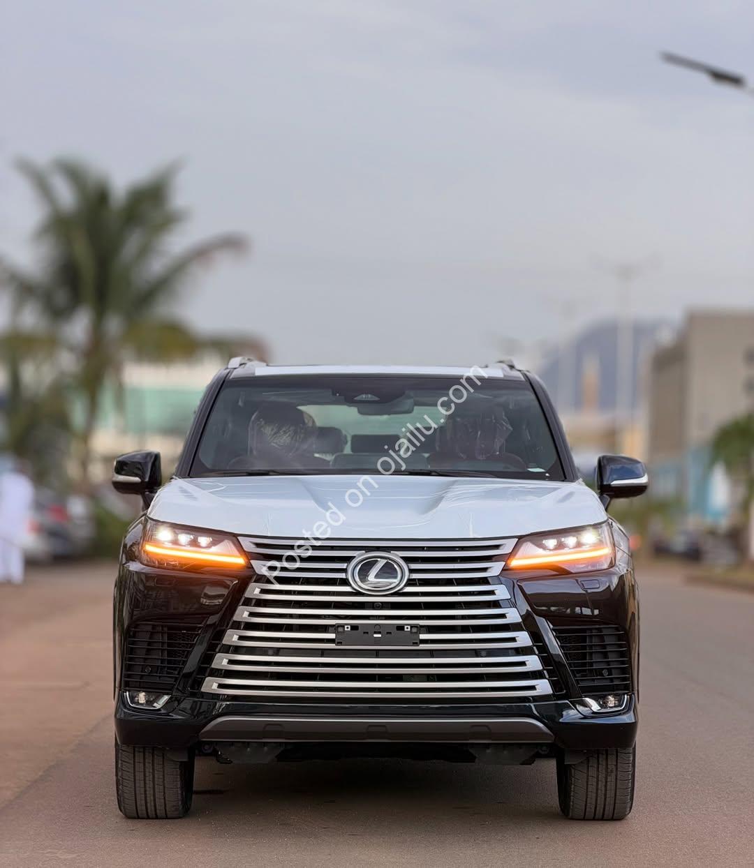 2026 Lexus LX 700h: Hybrid Power, VIP Luxury