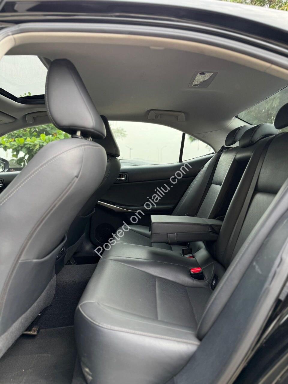 2015 Lexus IS250 AWD: Unmatched Luxury, 21M Naira