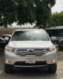 “Mint 2011 Toyota Highlander Limited: Keyless, Leather, Sunroof & More!”