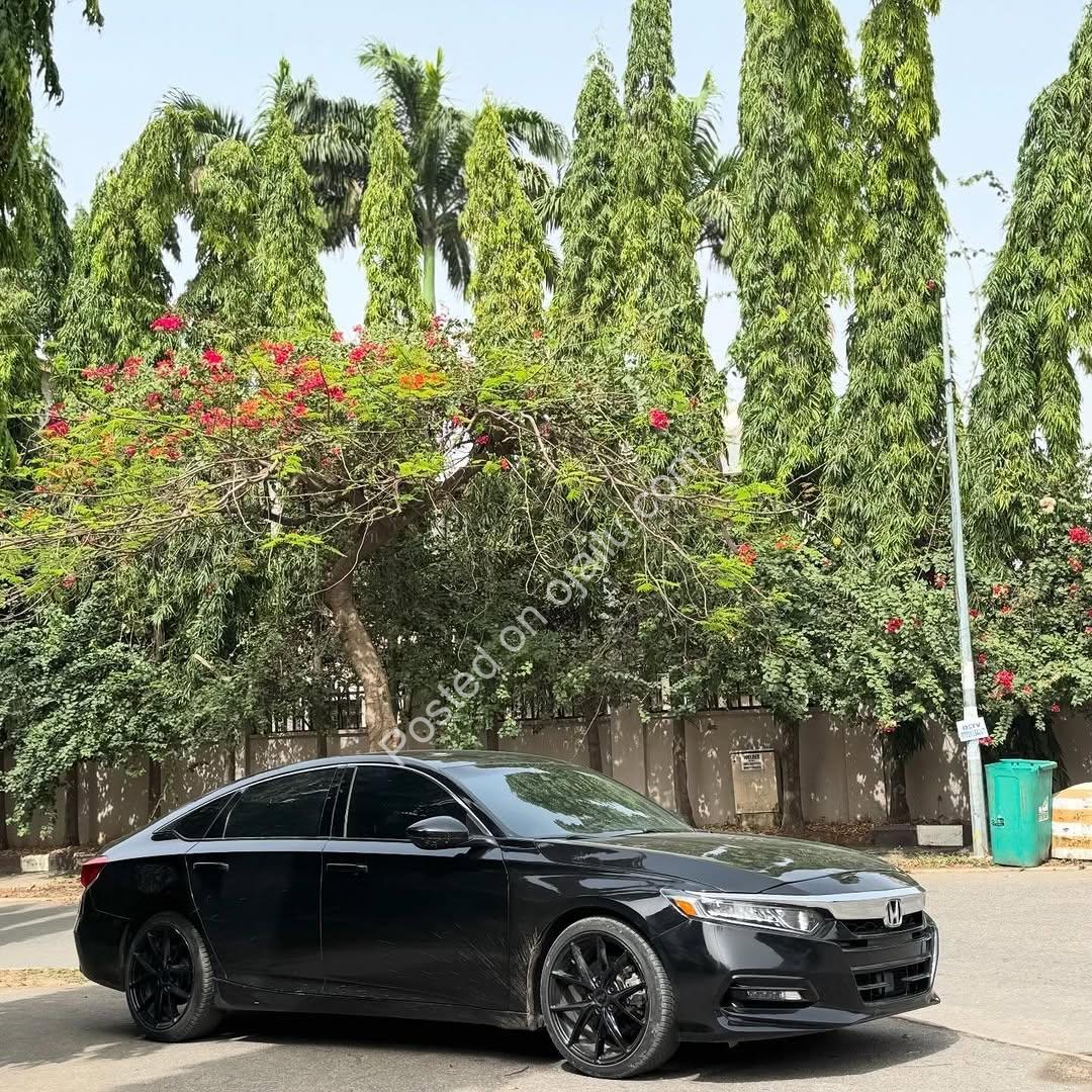 Sleek 2019 Honda Accord Sport: Luxury & Power for ₦23M