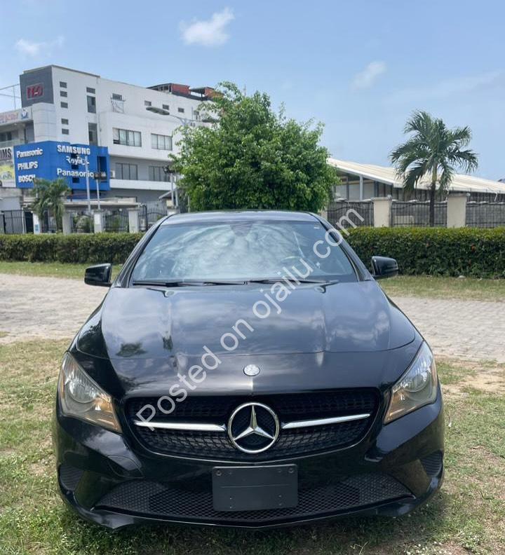 8M Mercedes CLA250 4MATIC – Panoramic View Awaits