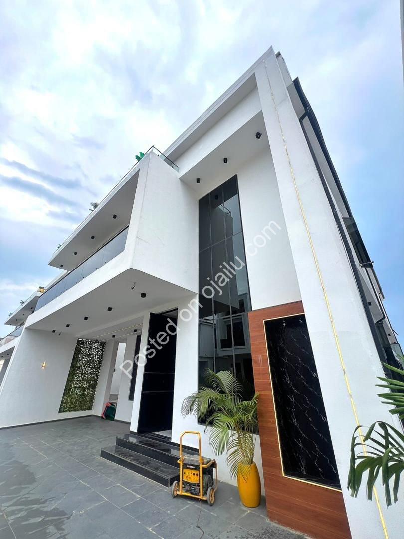 Elegant 5-Bed Dulex with Private Pool & Cinema