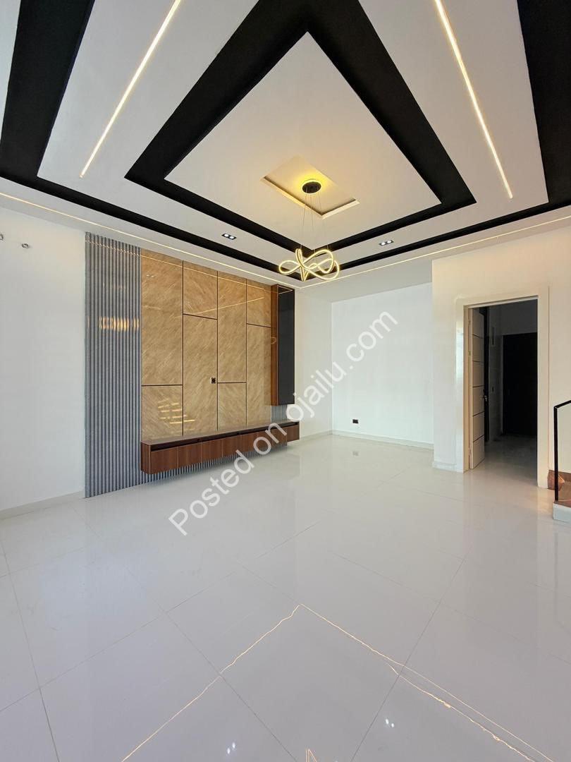 Elegant 3-Bed Terrace Duplex in Prime Ikota