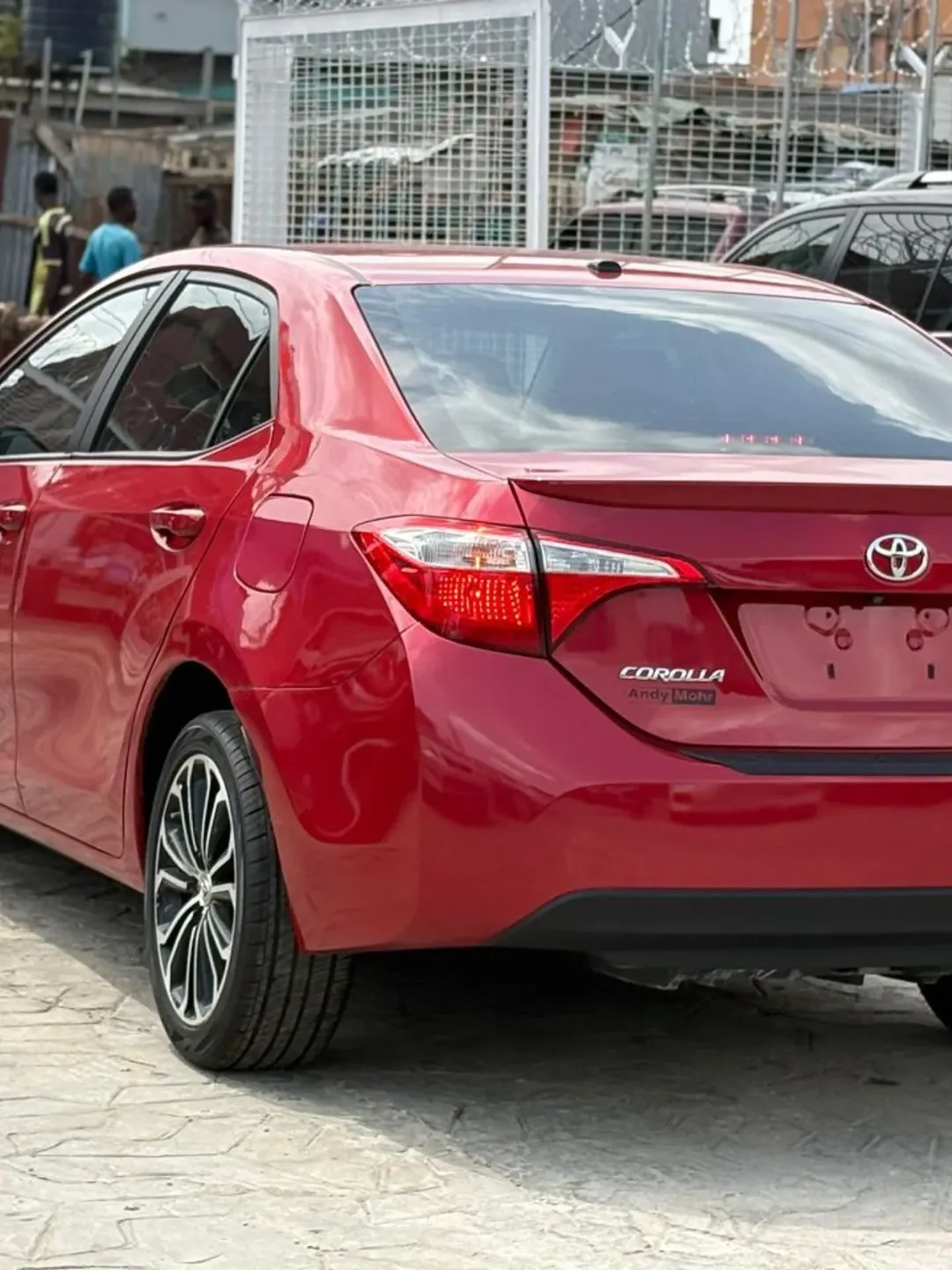 2015 Toyota Corolla SE: Loaded & Accident-Free – Drive Now!