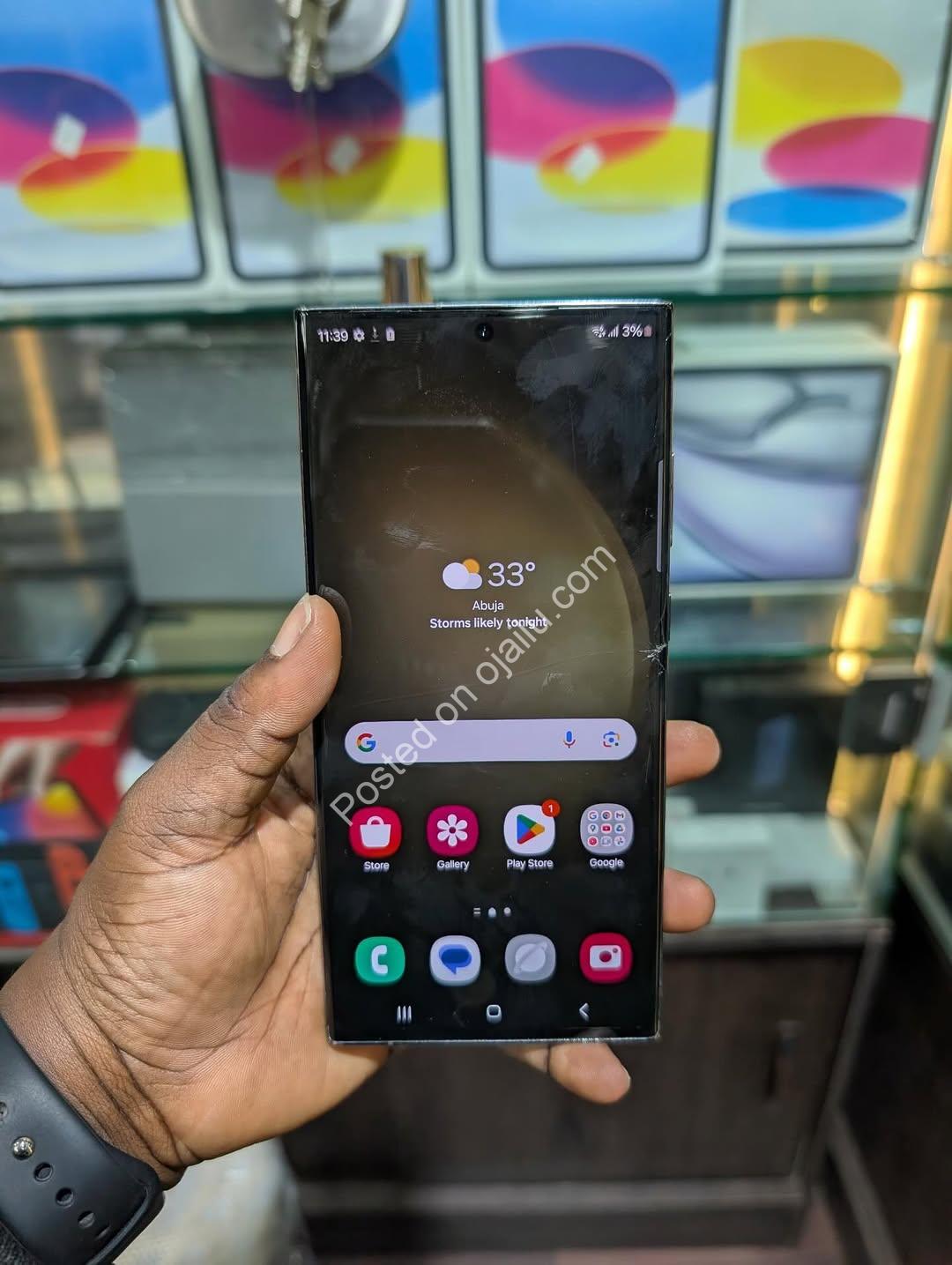 Samsung S23 Ultra 256GB: Stunning Green, Dual SIM, Unbeatable Price!