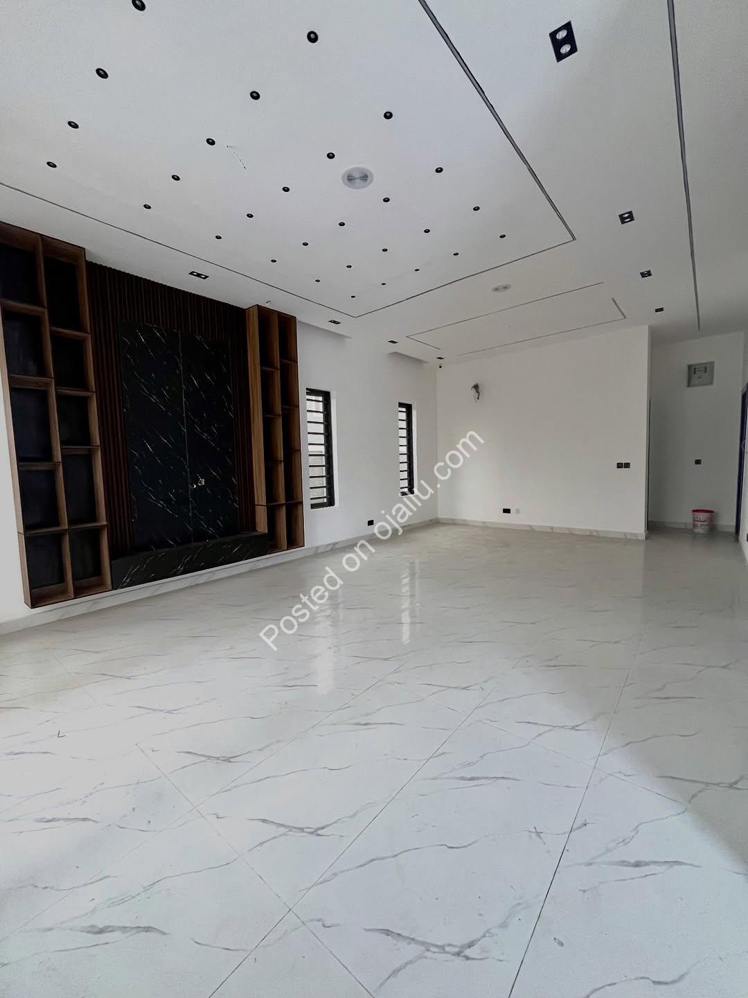 Lekki’s Ultimate 4-Bedroom Duplex with BQ