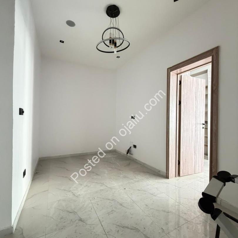 Spacious 4-Bed Terrace Duplex in Prime Ikota