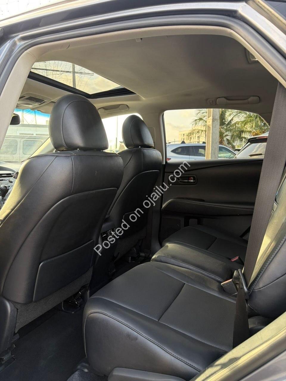 “Accident-Free 2013 Lexus RX350: Pure Luxury Awaits”