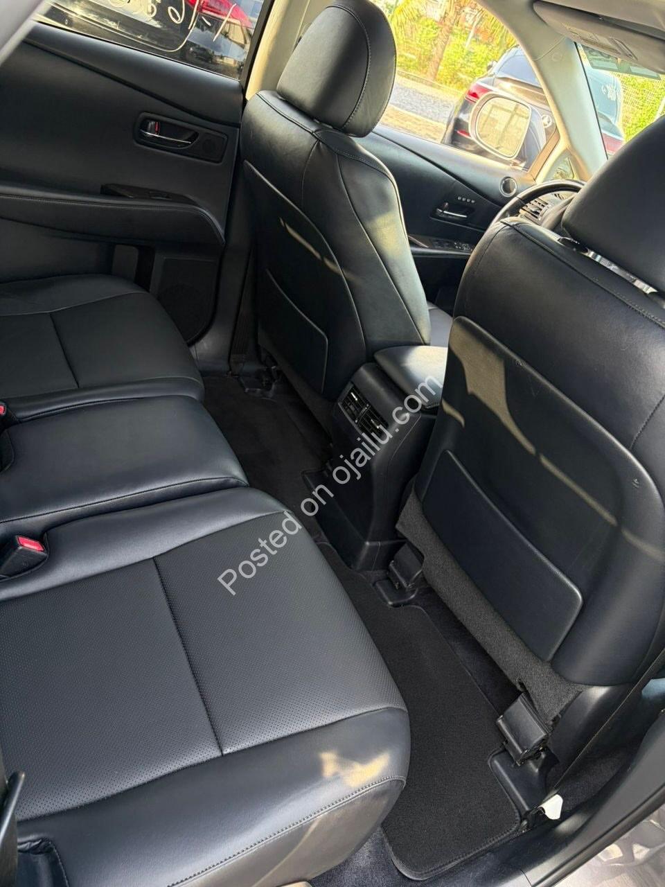 “Accident-Free 2013 Lexus RX350: Pure Luxury Awaits”