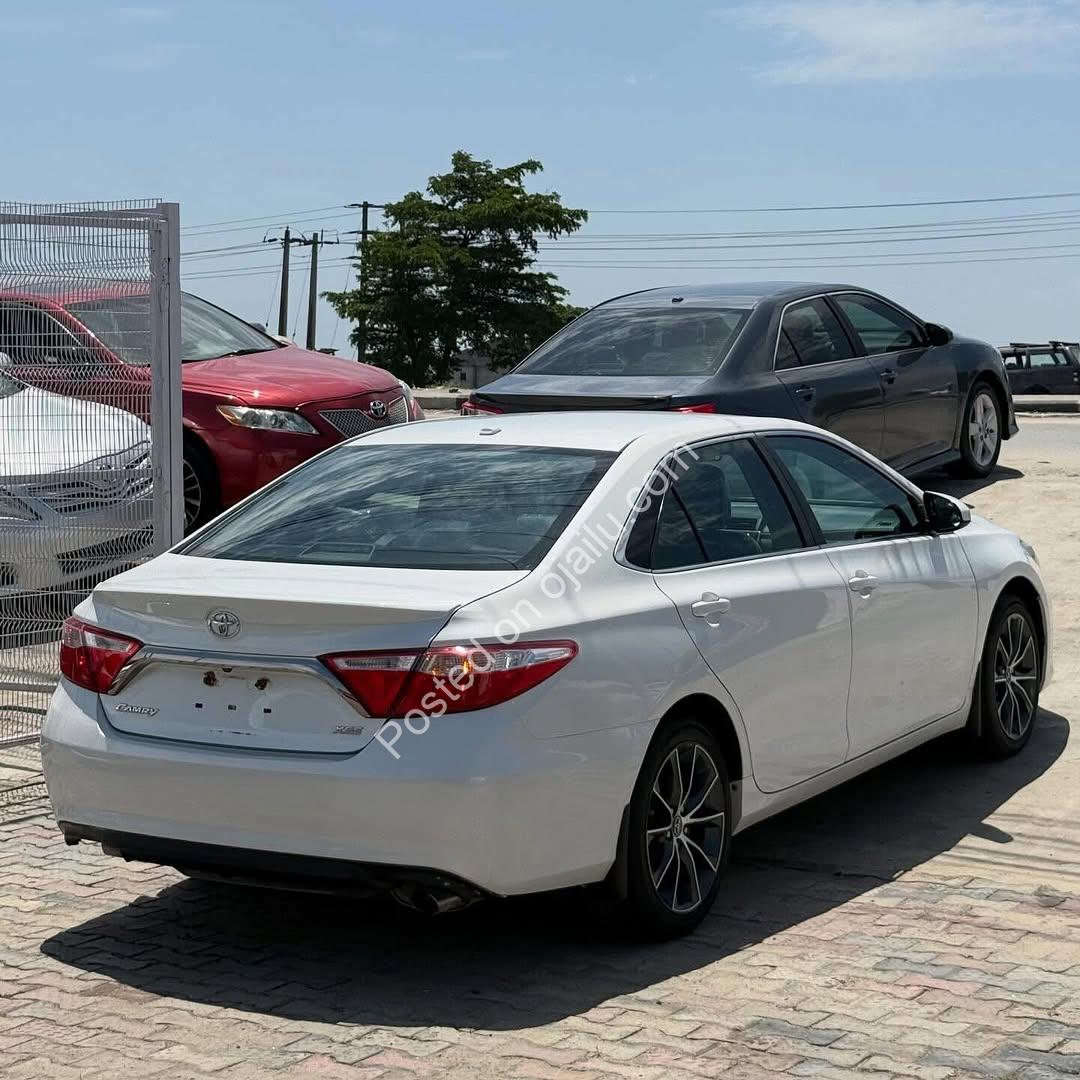 2015 Camry XSE: Low Mileage Luxury, Full Duty Paid
